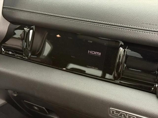2026 Ram 1500 Laramie Crew Cab 4x4 5'7" Box