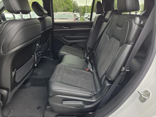 2026 Jeep Grand Cherokee L Altitude 4x2
