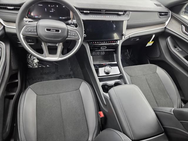 2026 Jeep Grand Cherokee L Altitude 4x2