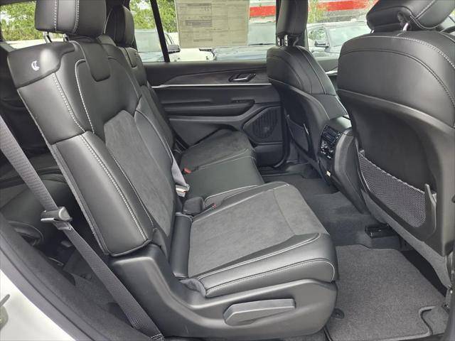 2026 Jeep Grand Cherokee L Altitude 4x2