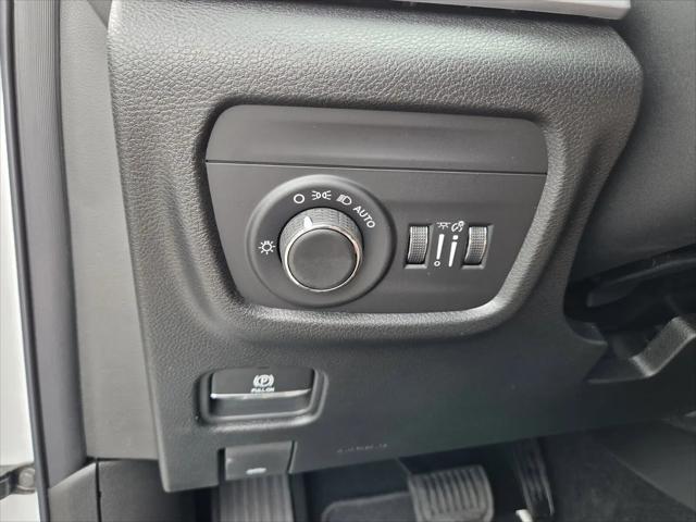 2026 Jeep Grand Cherokee L Altitude 4x2