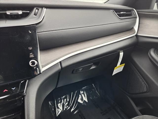 2026 Jeep Grand Cherokee L Altitude 4x2