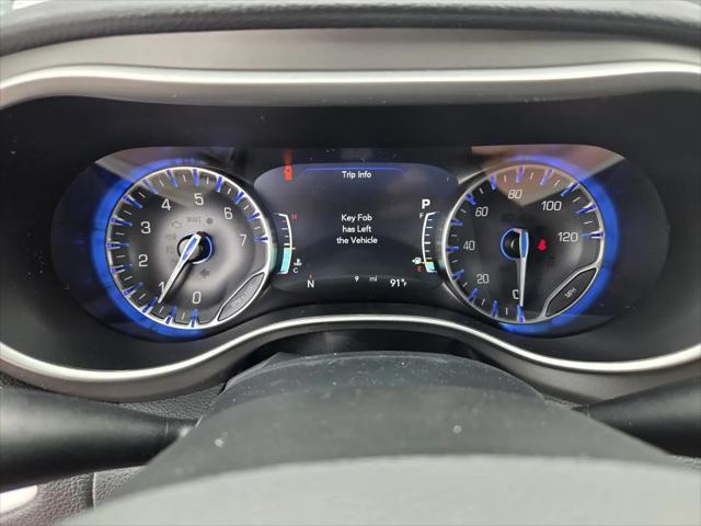 2027 Chrysler Pacifica Select