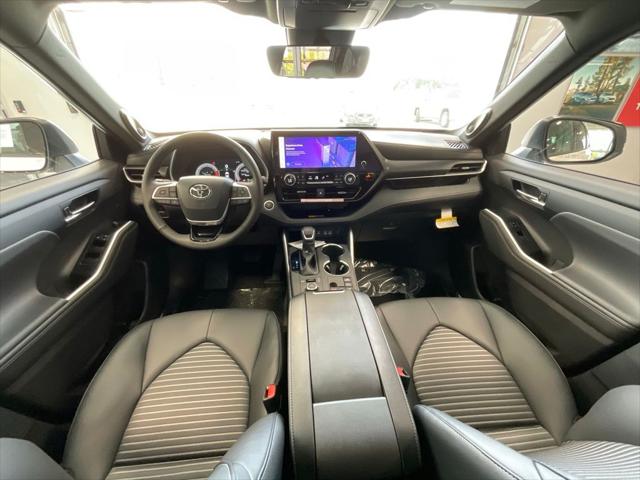 2026 Toyota Highlander XSE