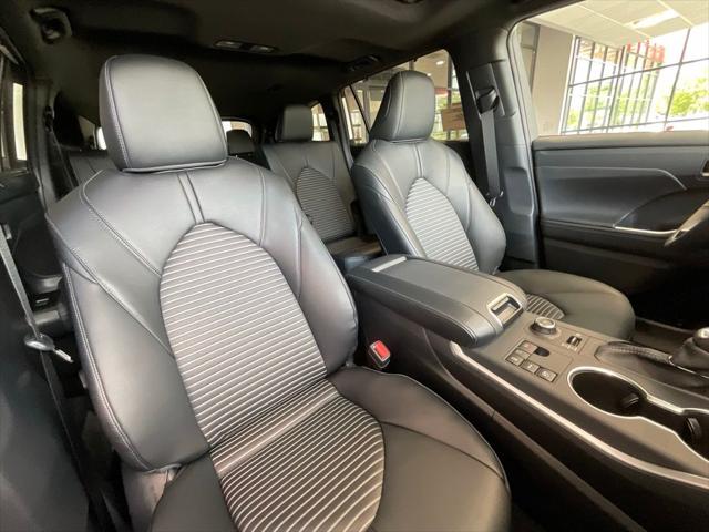 2026 Toyota Highlander XSE