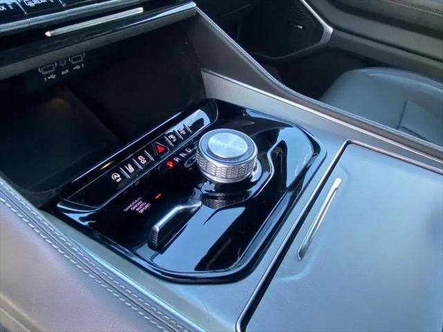 2024 Jeep Wagoneer Series II Carbide 4x4