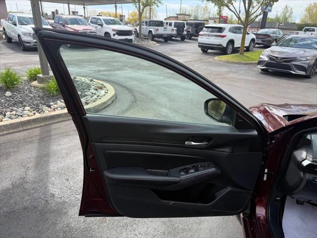 2025 Nissan Altima SV FWD