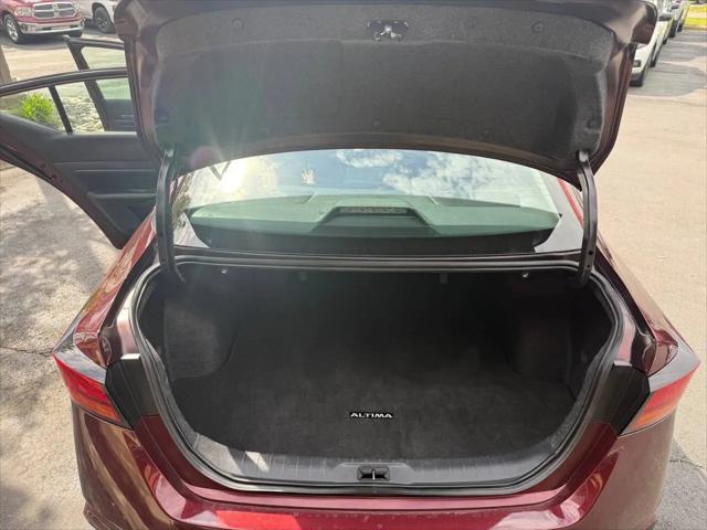 2025 Nissan Altima SV FWD