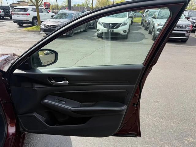 2025 Nissan Altima SV FWD