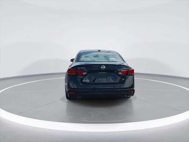 2024 Nissan Altima SL FWD