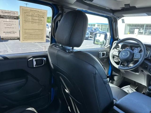 2025 Jeep Wrangler 4-Door Willys 4x4