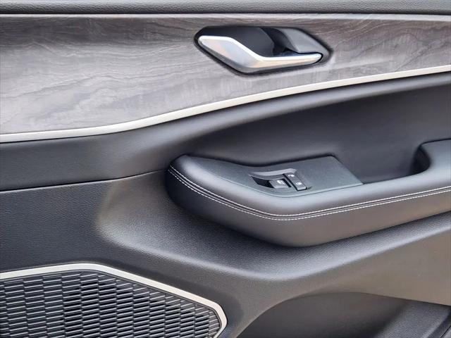 2025 Jeep Grand Cherokee Anniversary Edition