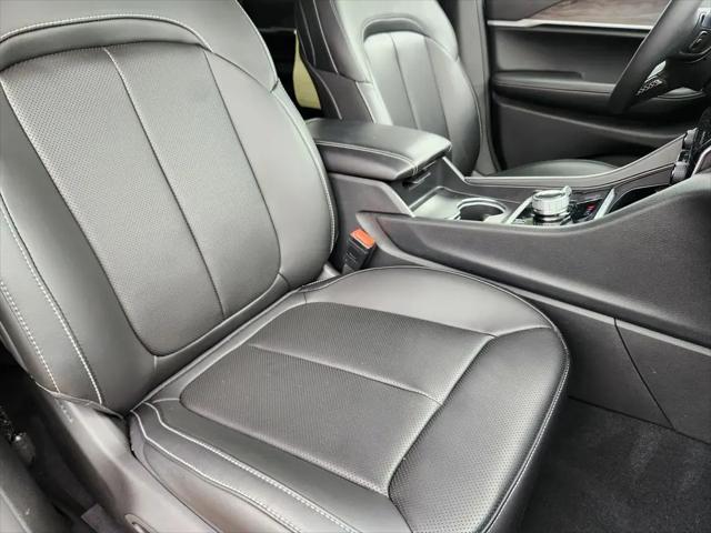 2025 Jeep Grand Cherokee Anniversary Edition