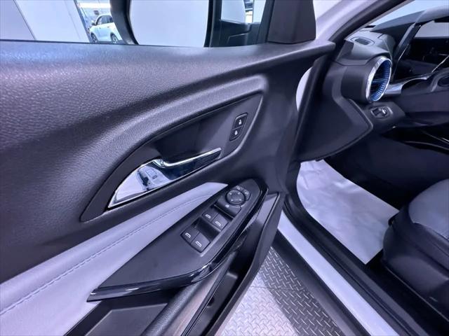 2025 Chevrolet Trax FWD LT