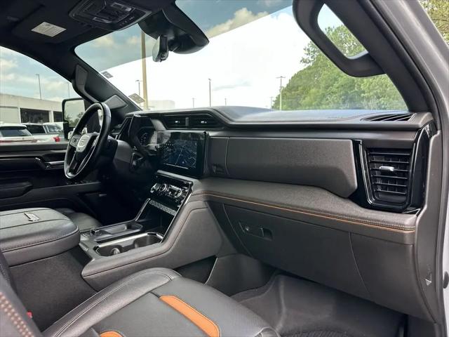 2024 GMC Sierra 3500HD 4WD Crew Cab Standard Bed AT4