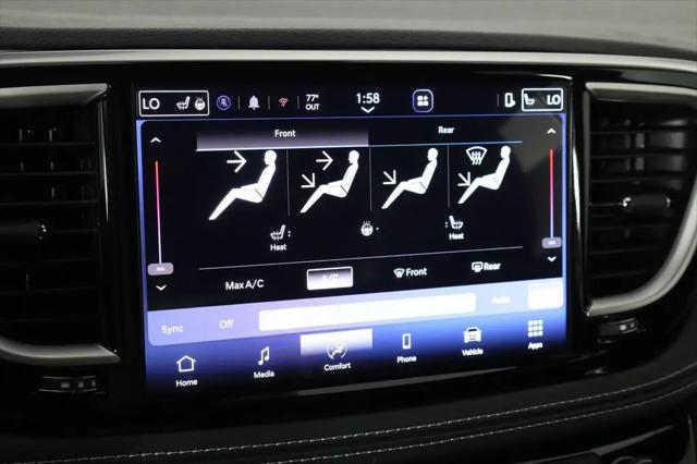 2027 Chrysler Pacifica Select