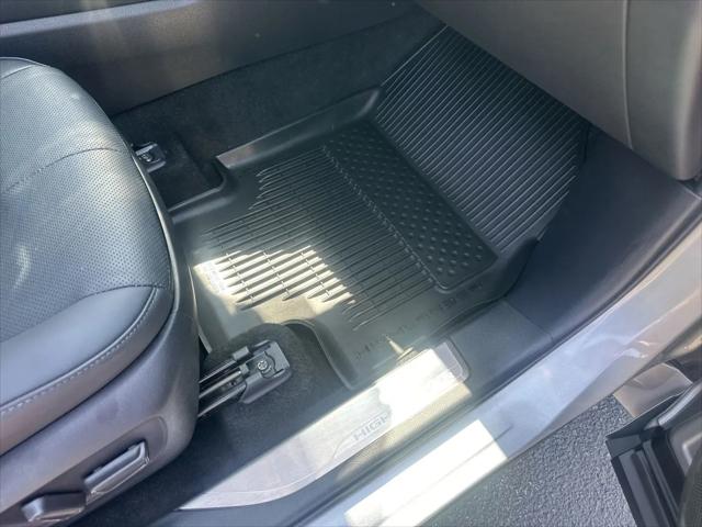 2025 Toyota Highlander Platinum