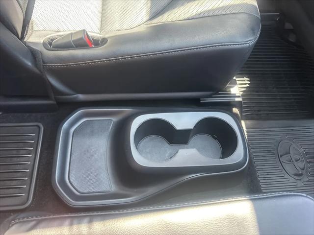 2025 Toyota Highlander Platinum