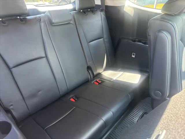 2025 Toyota Highlander Platinum