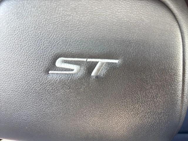 2024 Buick NV Sport Touring FWD