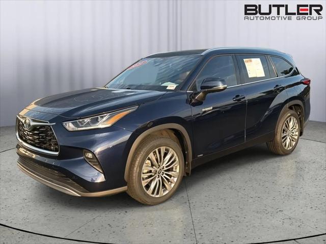 2021 Toyota Highlander Hybrid Platinum