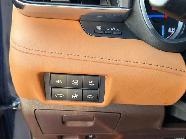 2021 Toyota Highlander Hybrid Platinum