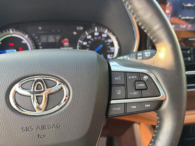 2021 Toyota Highlander Hybrid Platinum