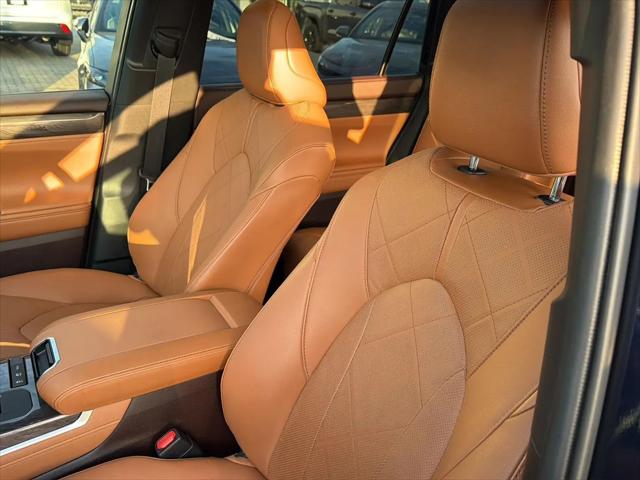 2021 Toyota Highlander Hybrid Platinum