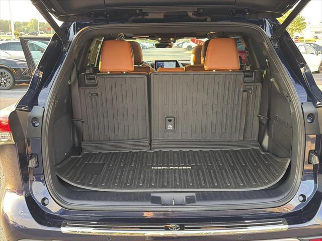 2021 Toyota Highlander Hybrid Platinum