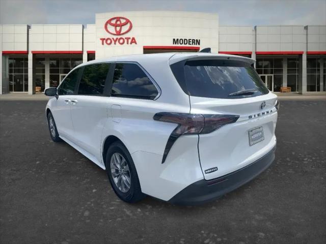 2023 Toyota Sienna XLE