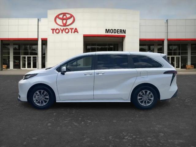 2023 Toyota Sienna XLE