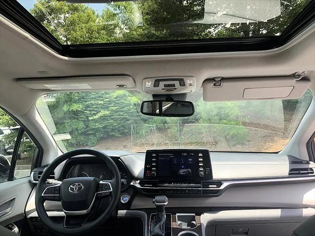 2023 Toyota Sienna XLE