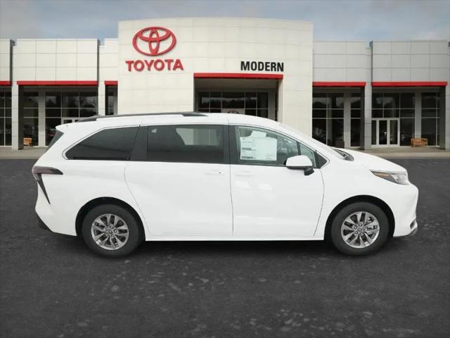 2026 Toyota Sienna LE