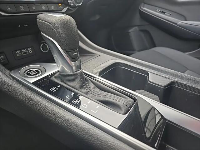 2024 Nissan Sentra SV Xtronic CVT