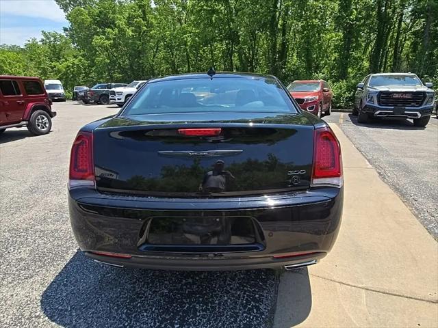 2021 Chrysler 300 Touring L AWD