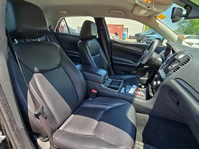 2021 Chrysler 300 Touring L AWD