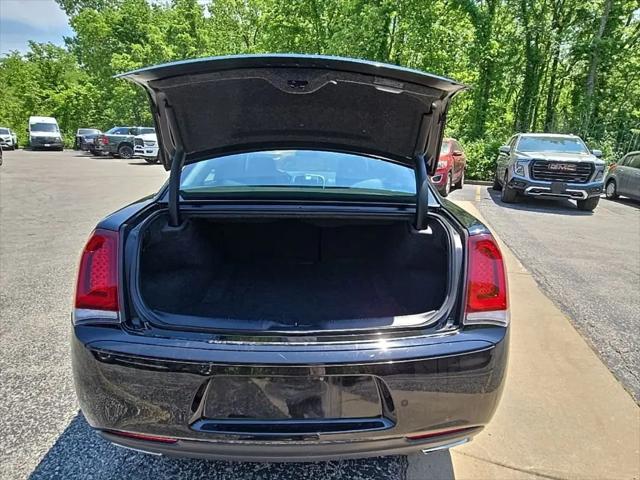 2021 Chrysler 300 Touring L AWD