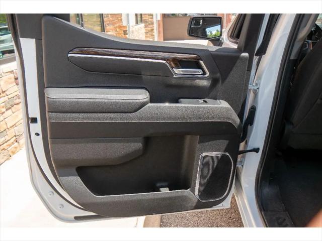2023 GMC Sierra 1500 4WD Crew Cab Short Box Elevation with 3VL