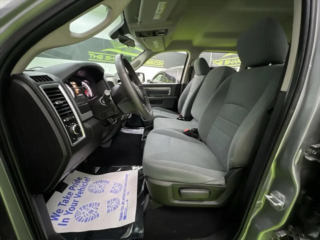2019 Ram 1500 Classic SLT Crew Cab 4x4 6'4" Box