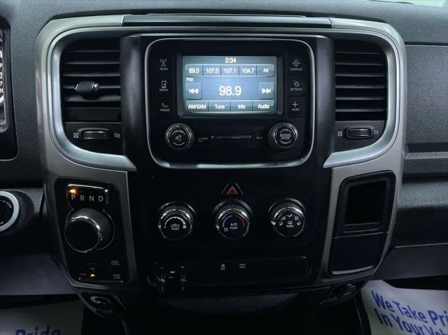 2019 Ram 1500 Classic SLT Crew Cab 4x4 6'4" Box