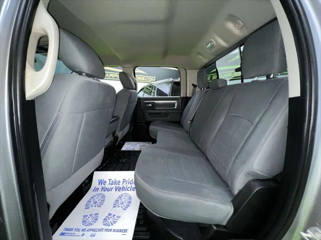2019 Ram 1500 Classic SLT Crew Cab 4x4 6'4" Box