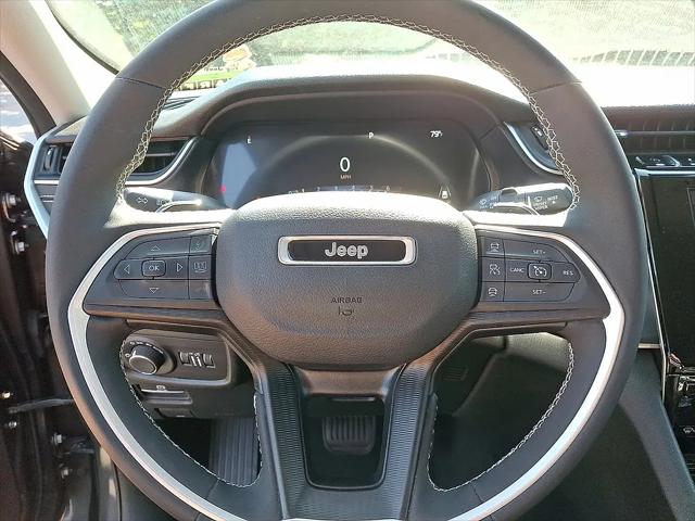 2023 Jeep Grand Cherokee Laredo 4x4