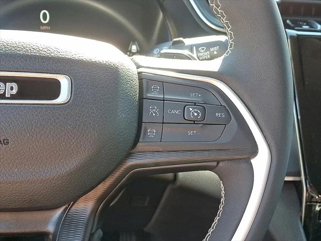 2023 Jeep Grand Cherokee Laredo 4x4