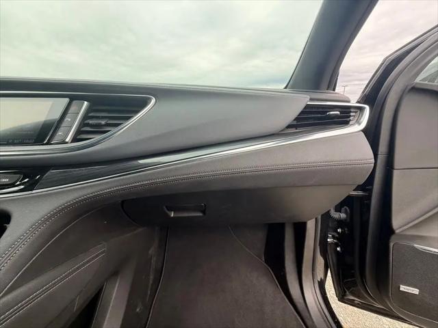 2023 Buick Enclave Essence FWD