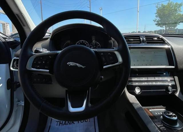 2018 Jaguar F-PACE 25t Prestige