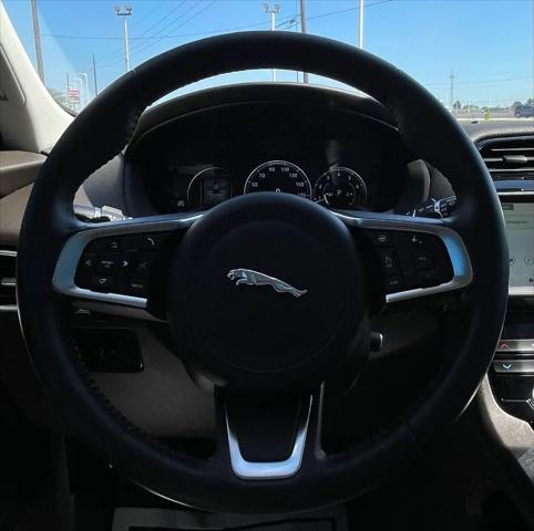 2018 Jaguar F-PACE 25t Prestige