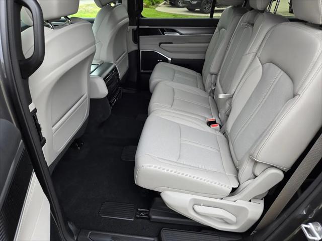 2026 Jeep Grand Wagoneer L 4x4