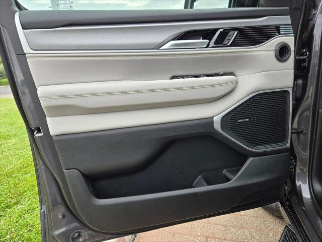 2026 Jeep Grand Wagoneer L 4x4