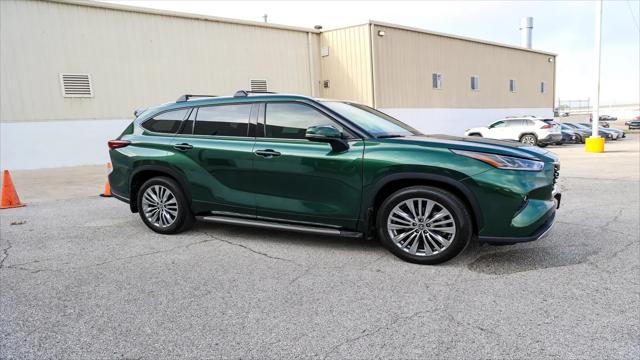 2025 Toyota Highlander Platinum