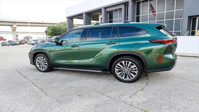 2025 Toyota Highlander Platinum